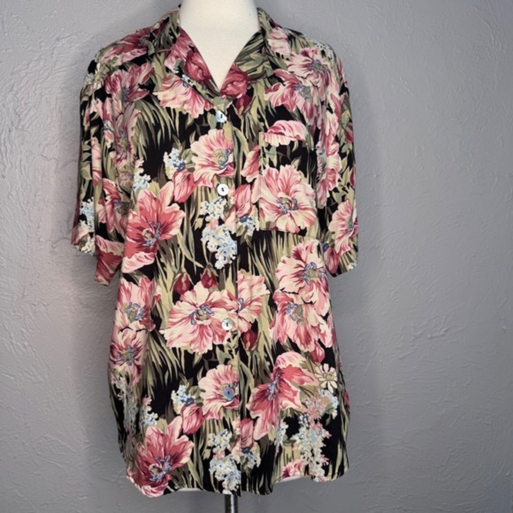 Vintage 90's Women's Large Hawaiian shirt Dark floral pink‎ and black Luau Beach